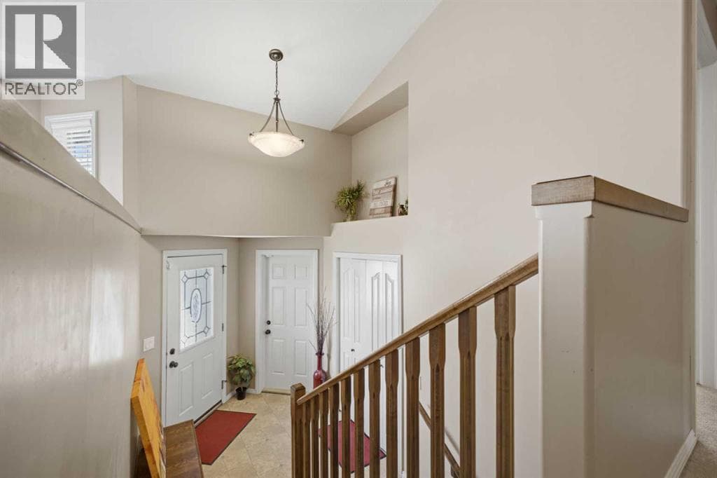 135 Issard Close — photo 4
