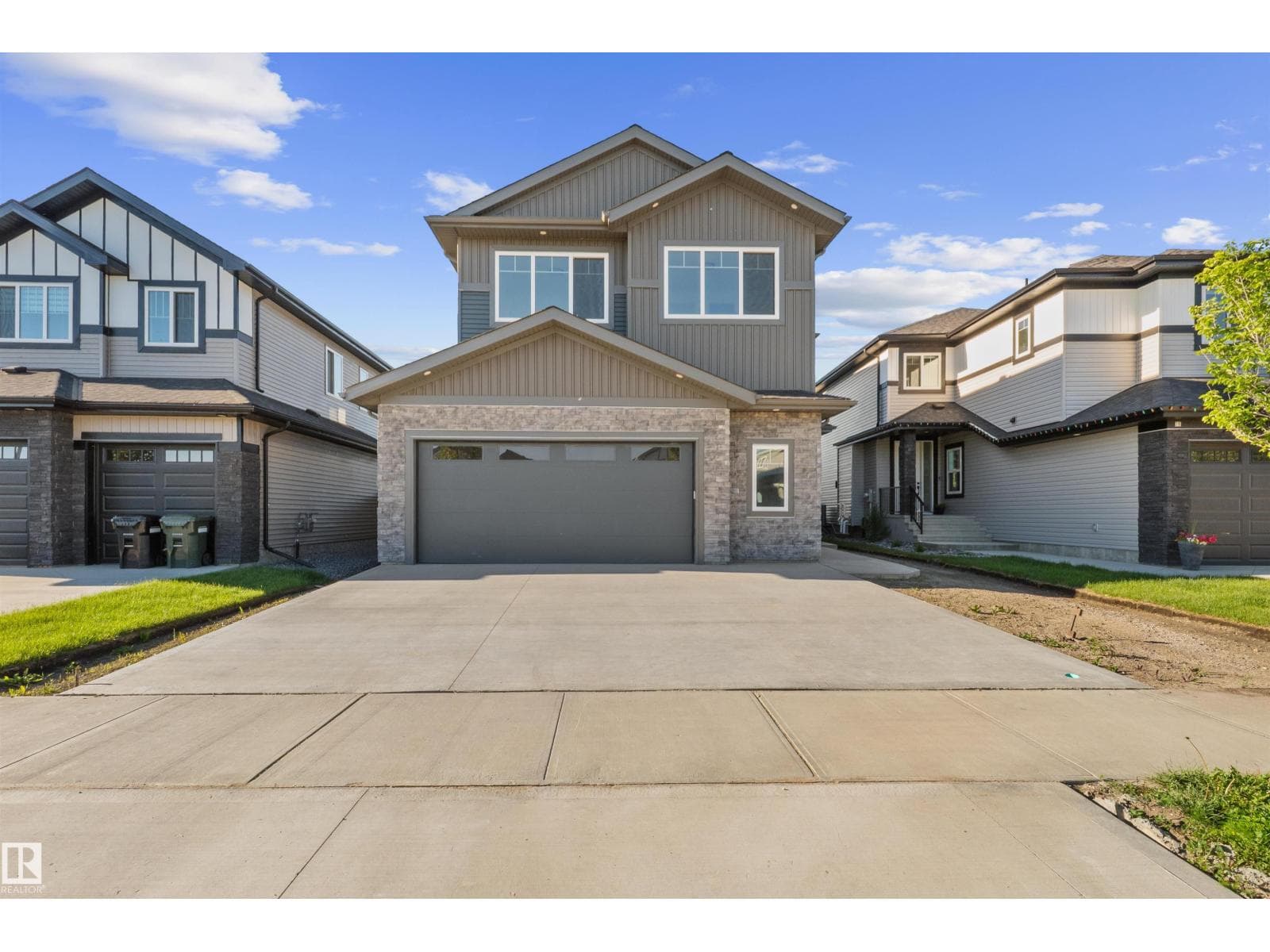 34 Avonlea WY