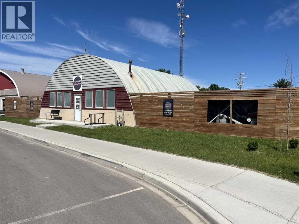 512 Centre Street SE — photo 3