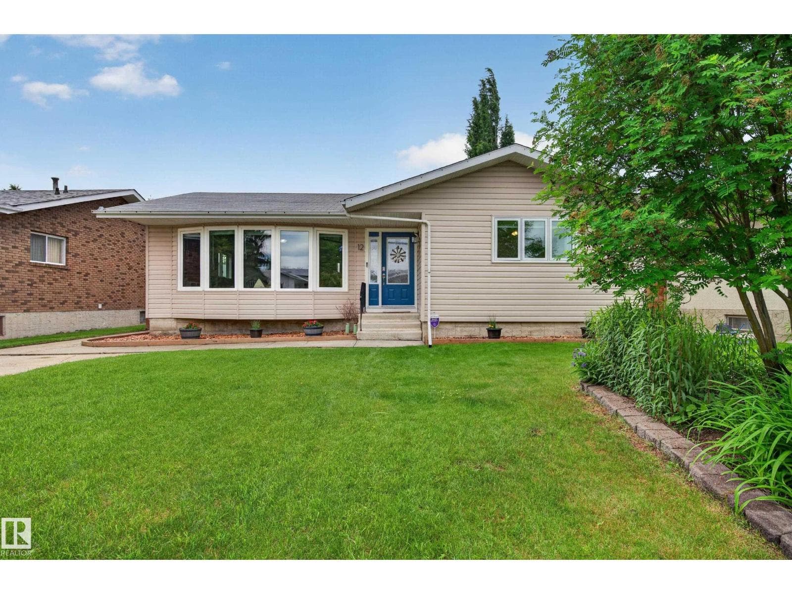 12 BURLINGTON AV — photo 4