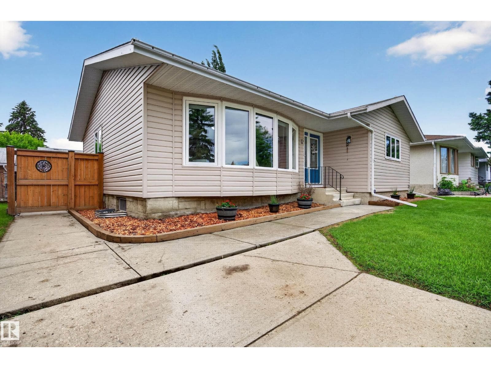 12 BURLINGTON AV — photo 5