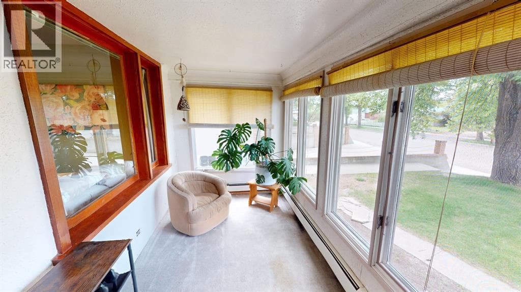 312 3 Street W — photo 4