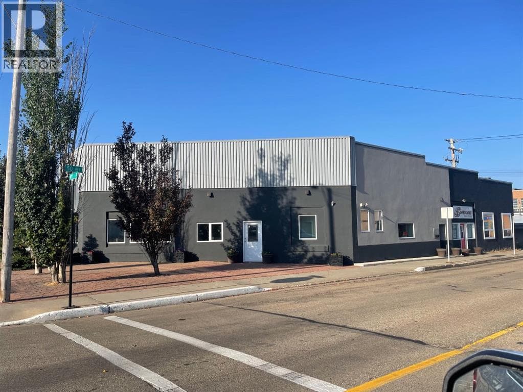 4803 50 Avenue — photo 2