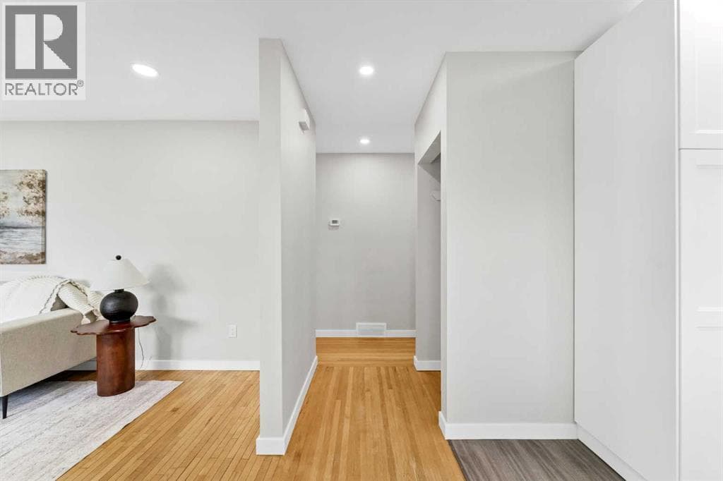 212 11 Street NE — photo 5