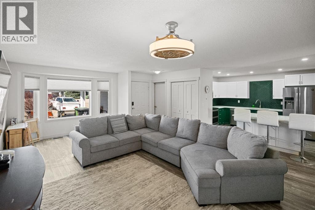 3936 56A Street Close — photo 3