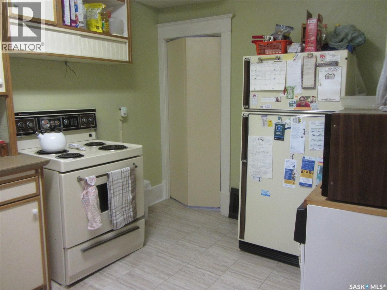 3 bed 1 bath single family at 914 Victoria AVENUE — $374,900 — photo 12