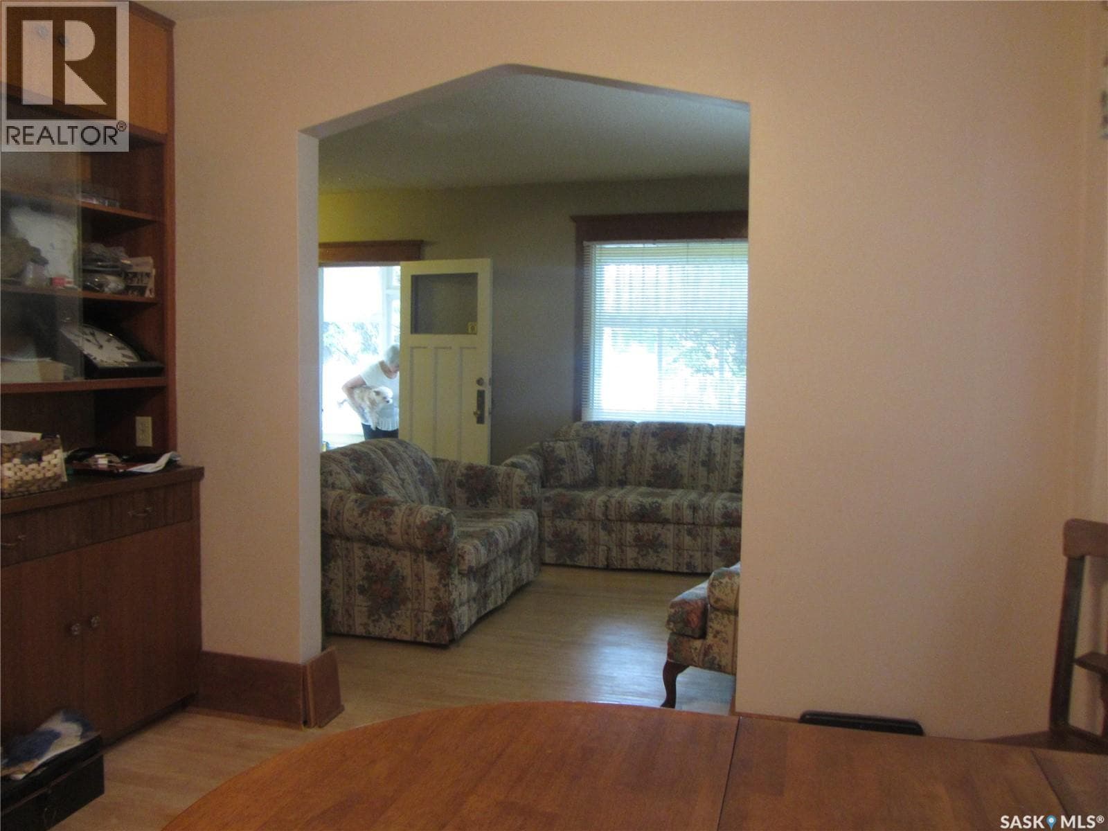 914 Victoria AVENUE — photo 3