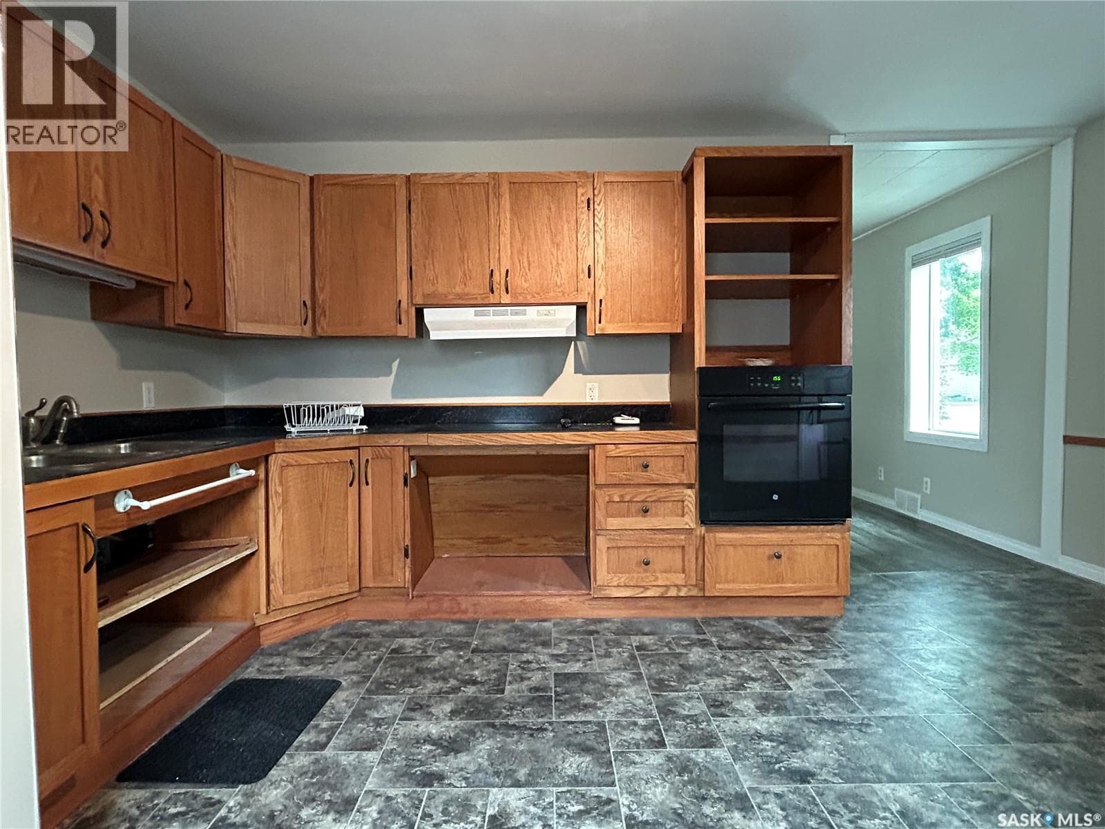 630 4th STREET — photo 3