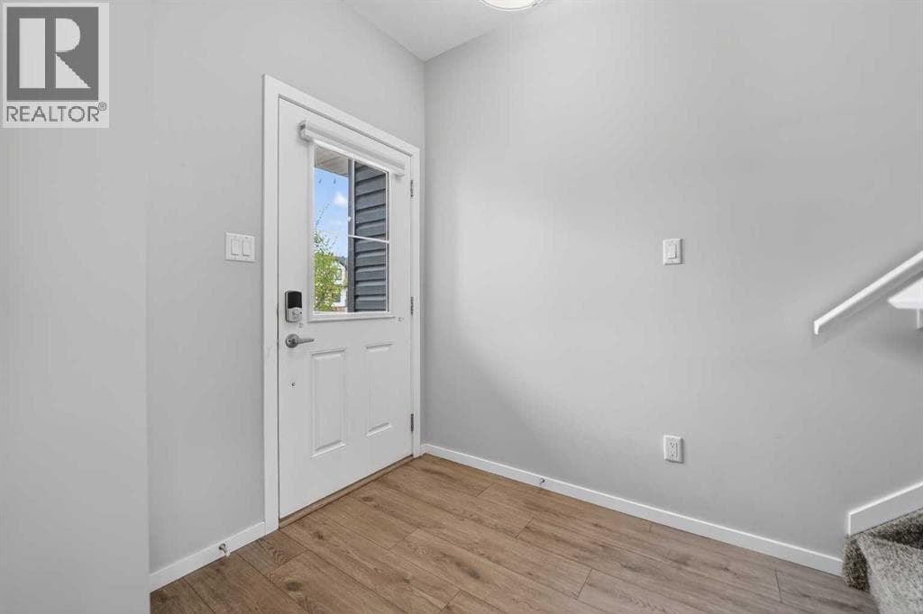 2812 47 Street S — photo 3