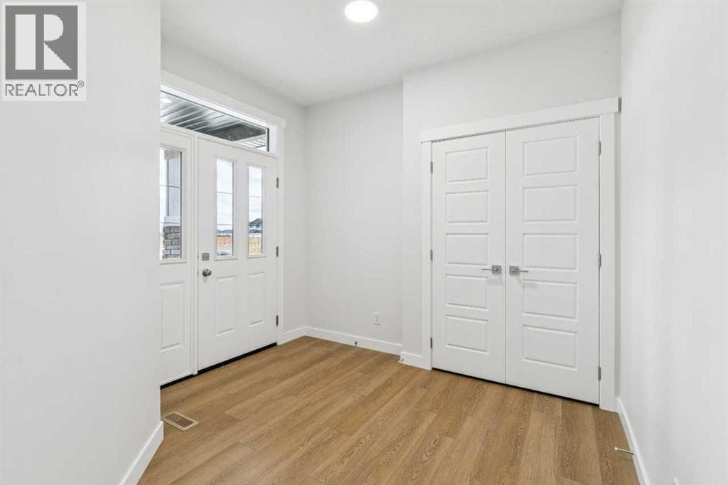 139 Dawson Wharf Mount — photo 3