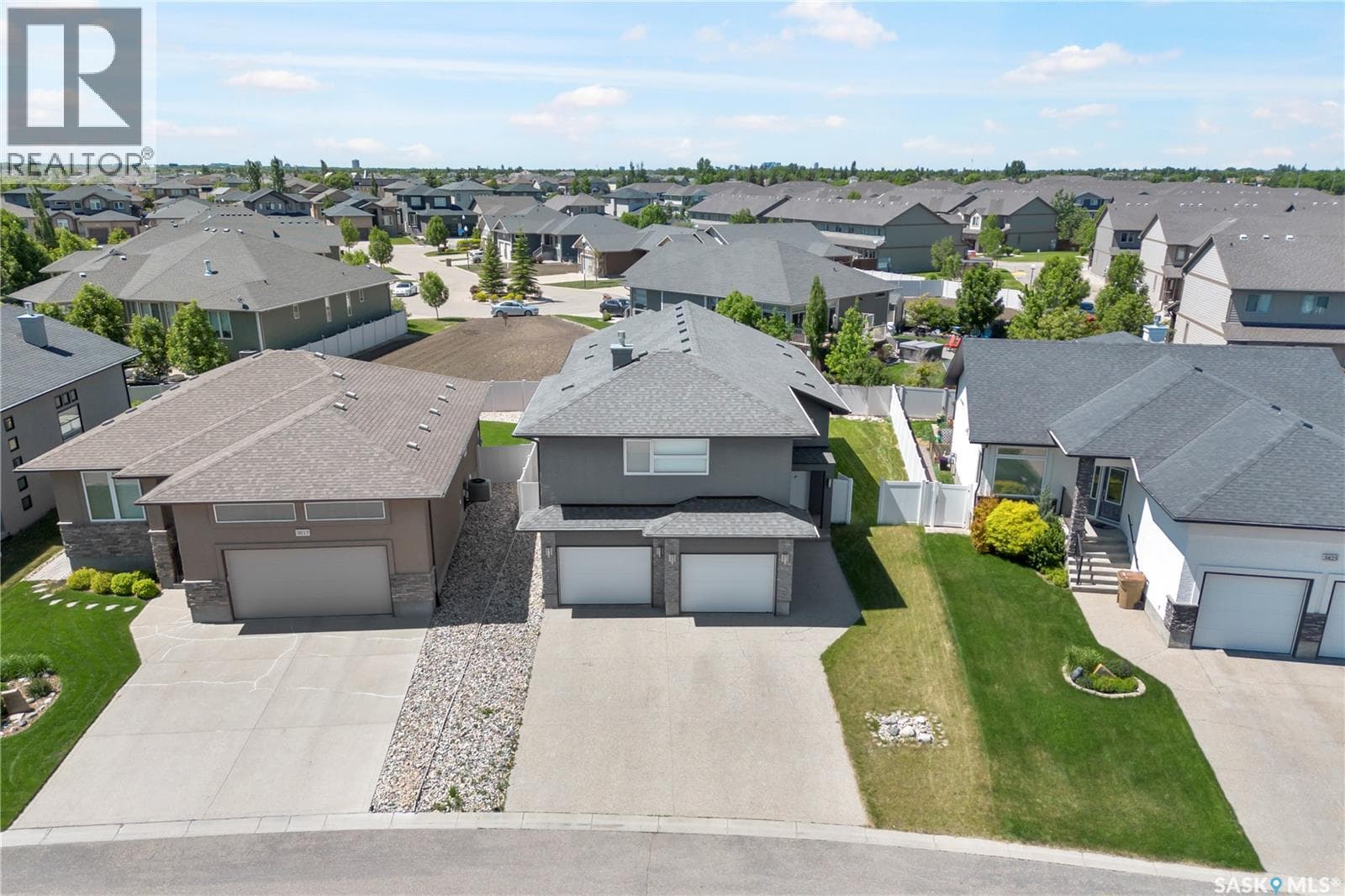 3821 GOLDFINCH WAY