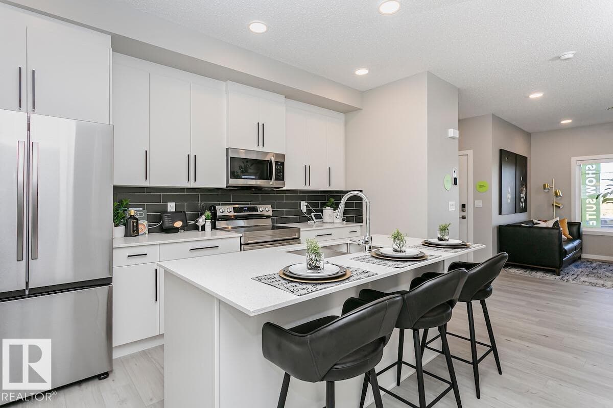 412 26 ST SW — photo 3