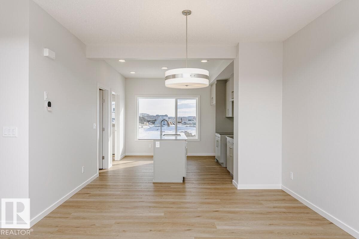 29 McLeod AV — photo 4