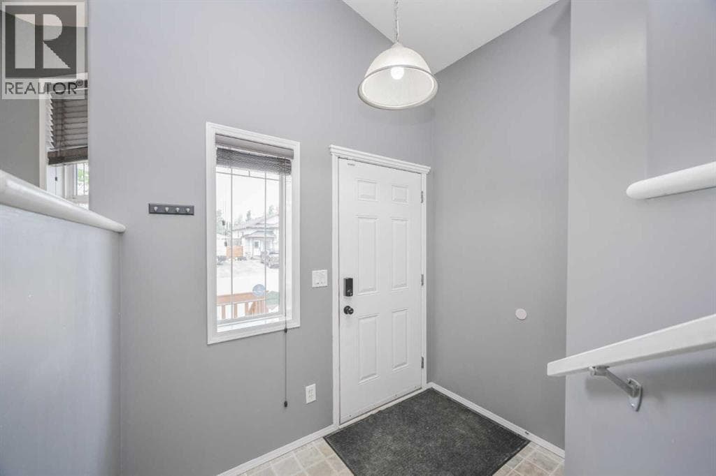 8717 62 Avenue — photo 3