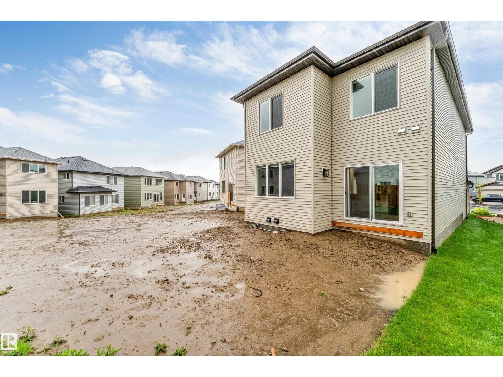 1336 11 AV NW — photo 4