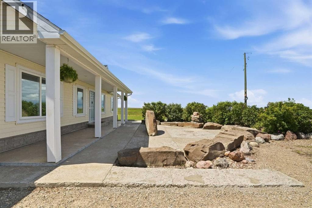 245169 Range Rd  271 — photo 2