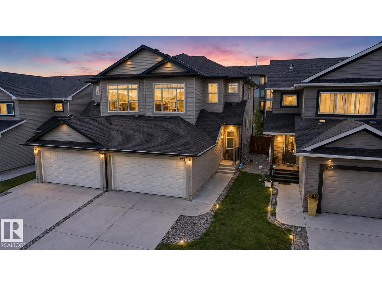 228 42 AV NW NW — photo 3
