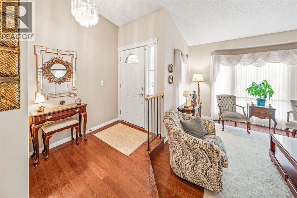 120 Shawnessy Drive SW — photo 4