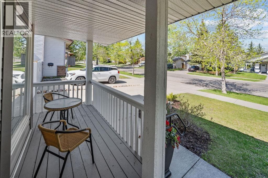 120 Shawnessy Drive SW — photo 3