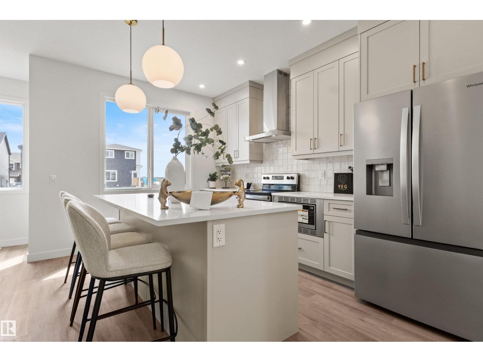 5749 HAWTHORN CM SW