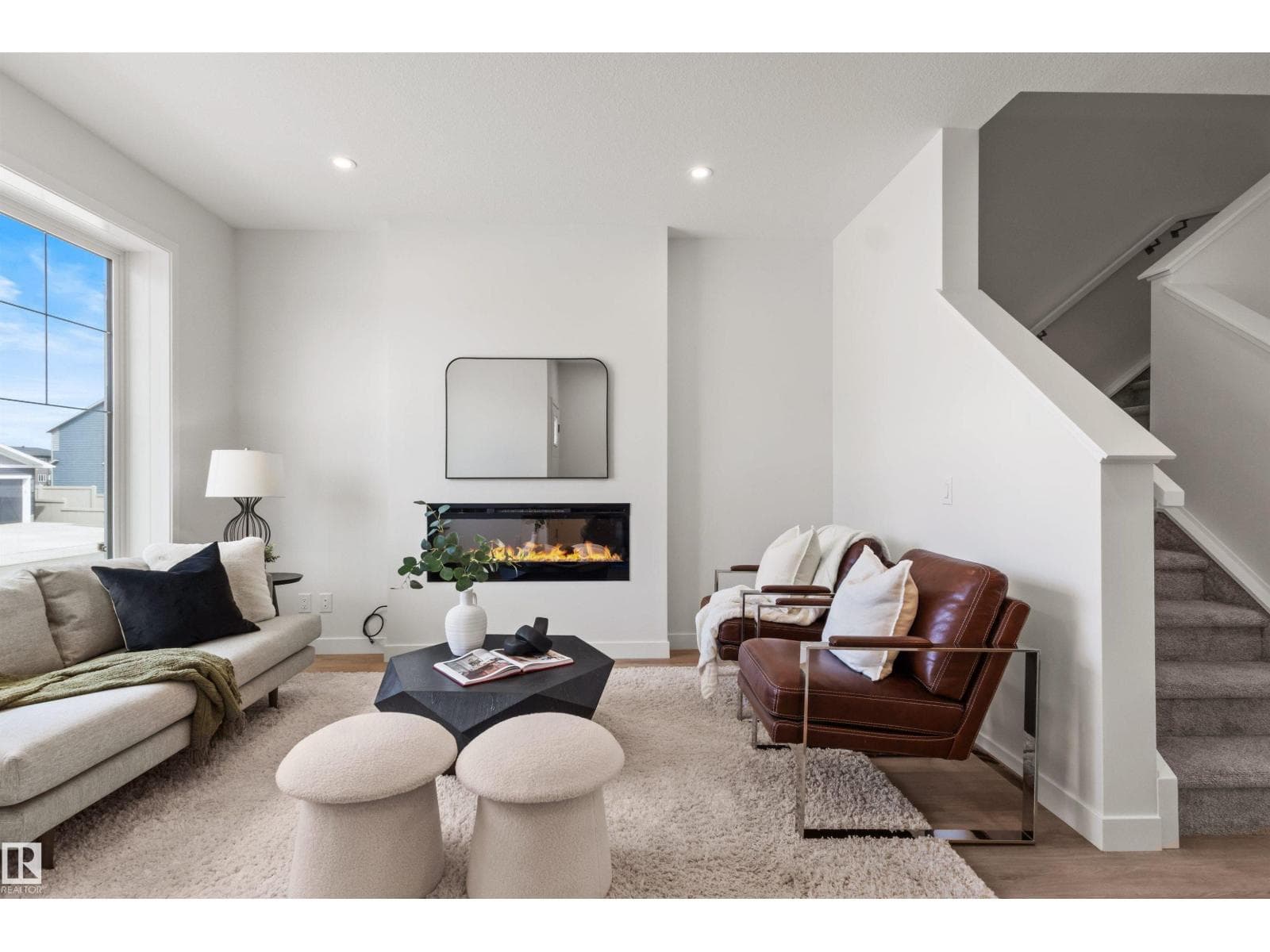 5749 HAWTHORN CM SW — photo 2