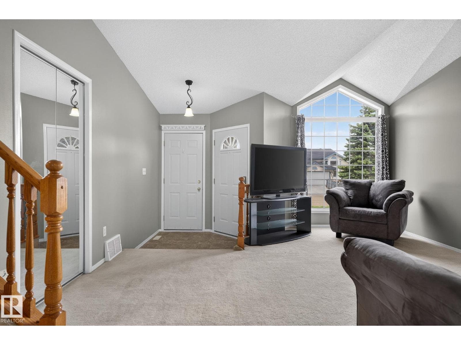 6225 159A AV NW — photo 2