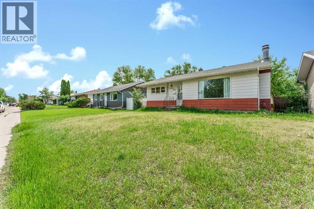 73 Mitchell Crescent NW — photo 3