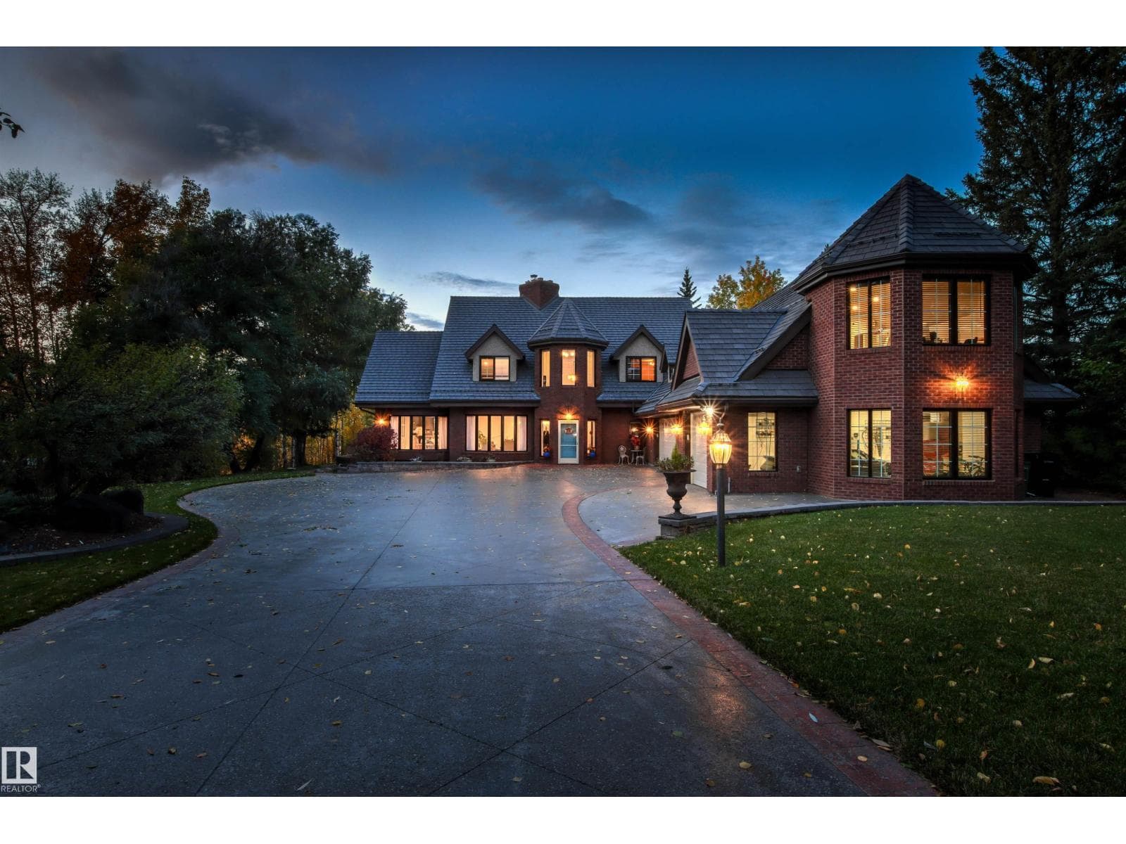 116 Windermere DR NW