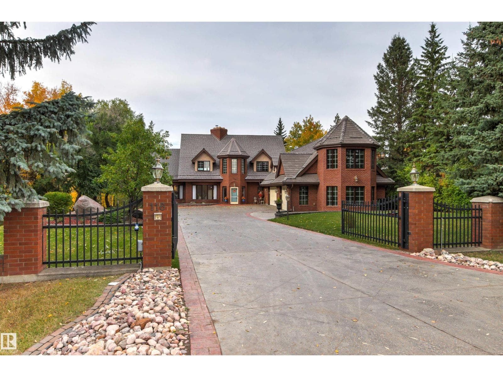 116 Windermere DR NW — photo 3