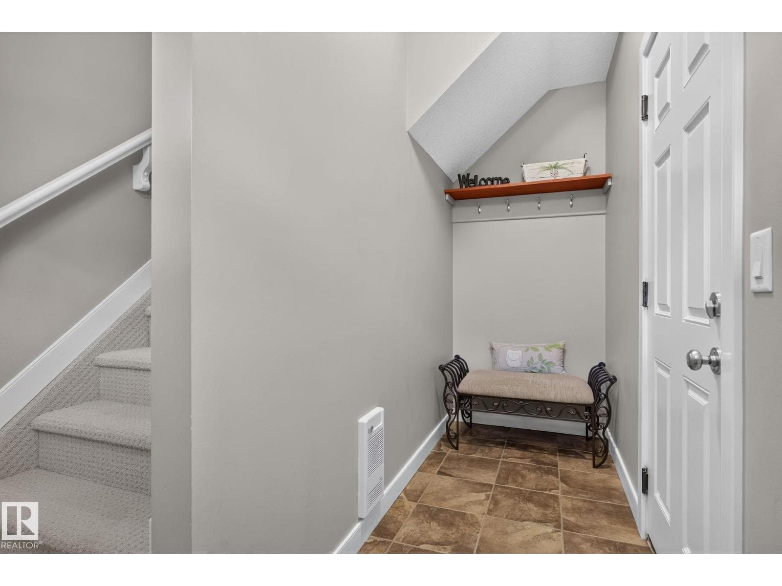 #91 7293 SOUTH TERWILLEGAR DR NW — photo 2