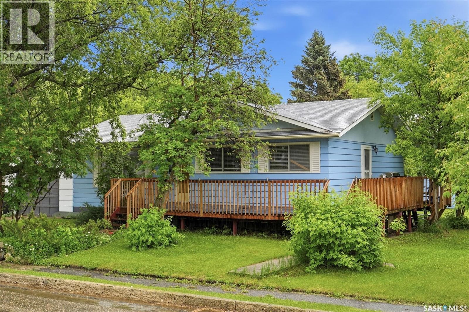 615 Mayer STREET — photo 3