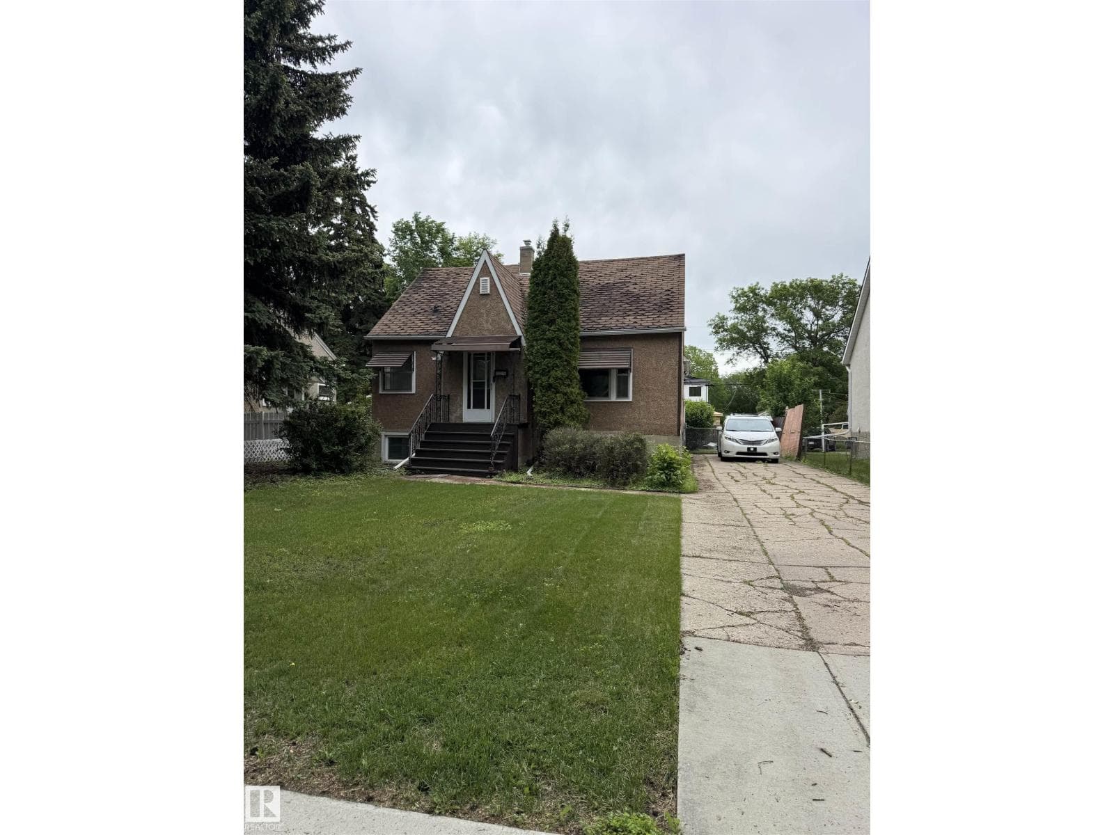 12215 103 ST NW