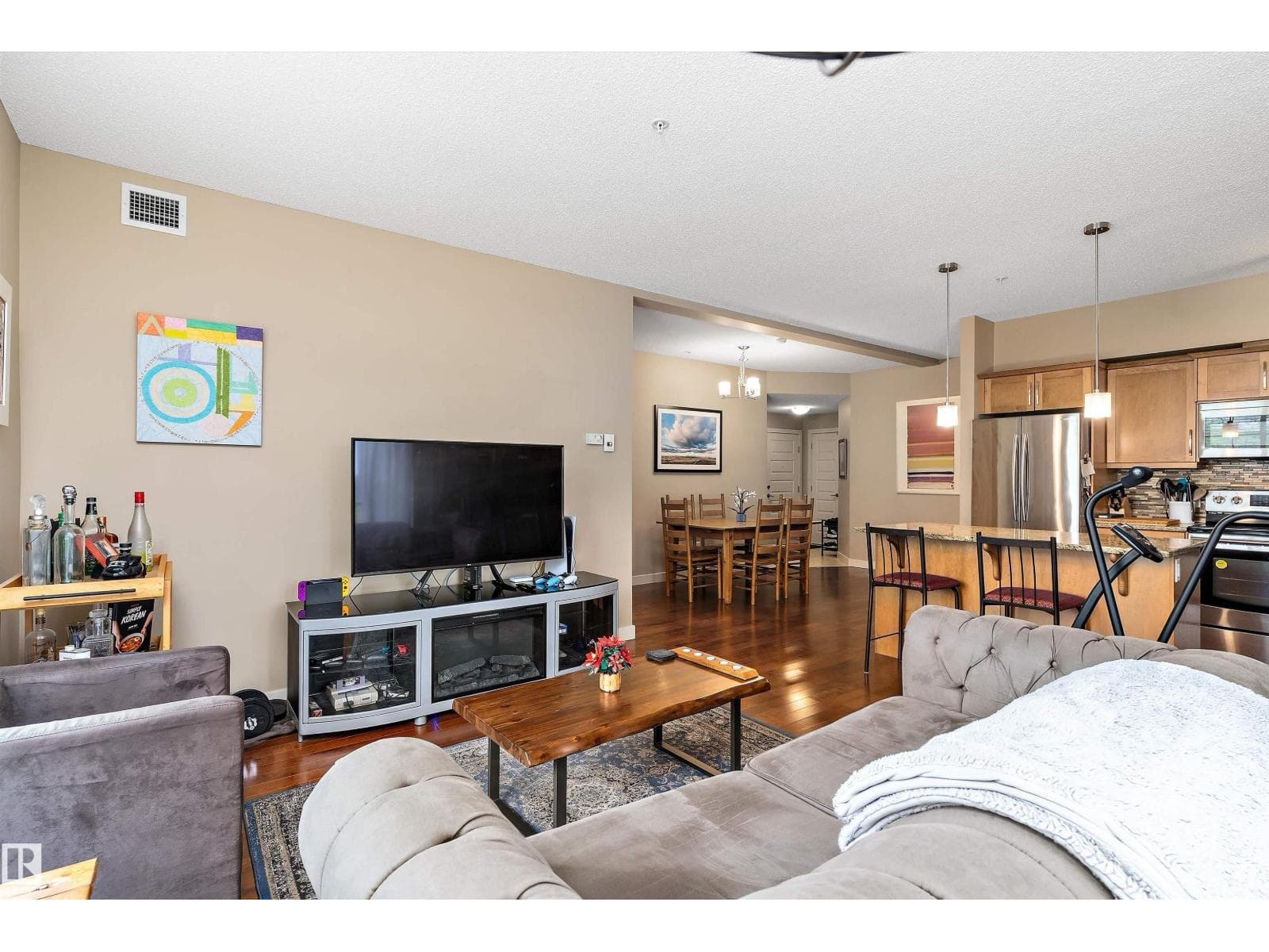 #208 10520 56 AV NW NW — photo 3