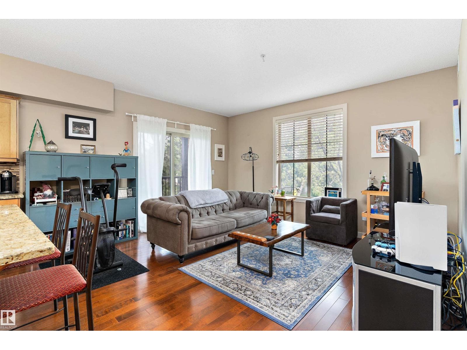#208 10520 56 AV NW NW — photo 2