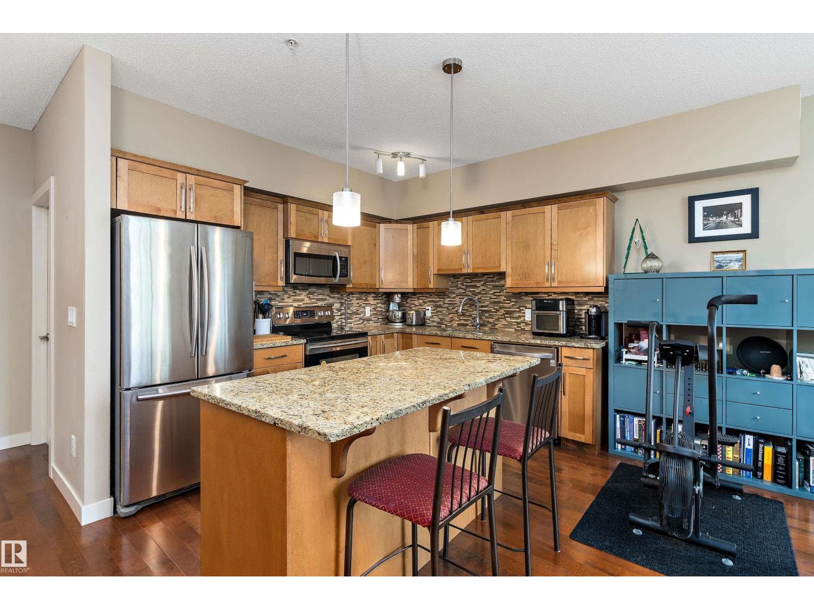 #208 10520 56 AV NW NW — photo 5