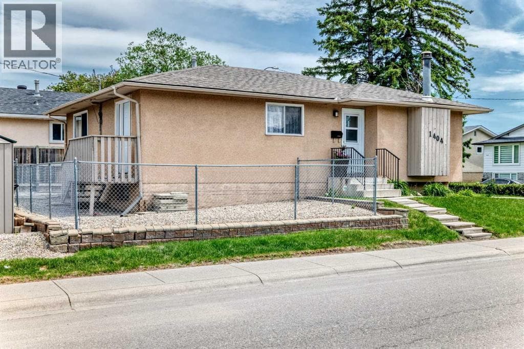 1404 Marlyn Way NE — photo 3