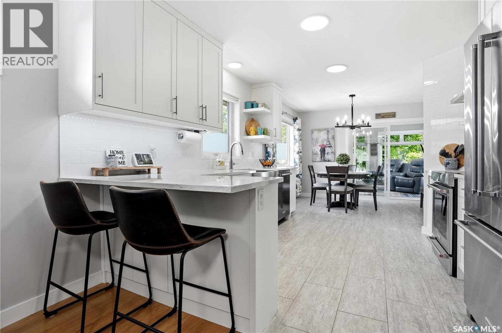 6108 Ehrle CRESCENT — photo 3