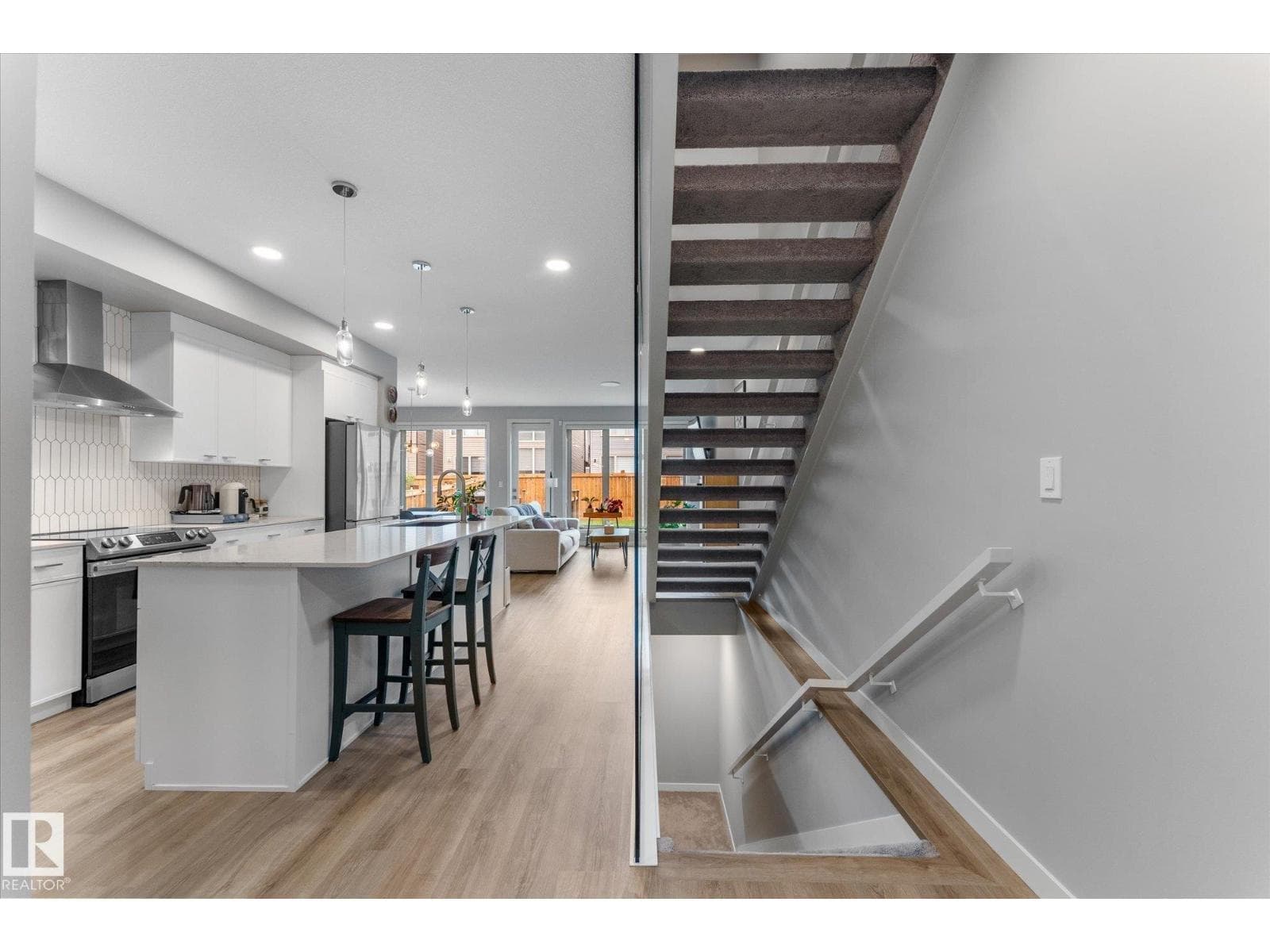 60 Gladstone BN — photo 5