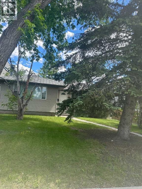 3228 Kerrydale Road SW — photo 2