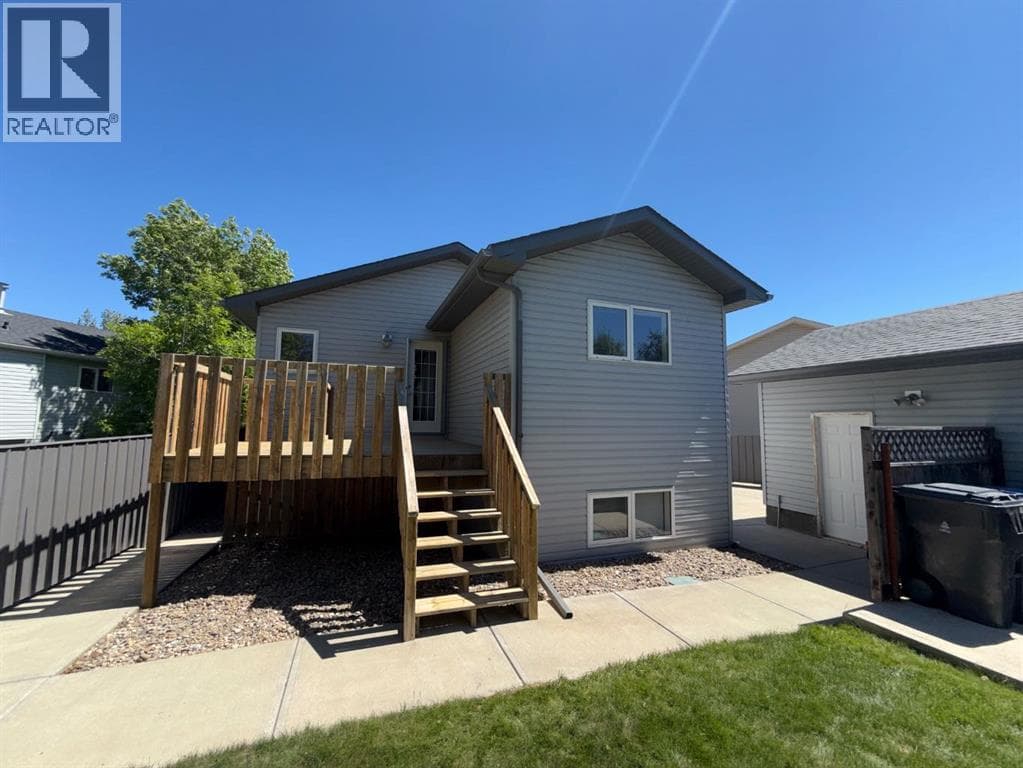 40 MicMac Court W — photo 3