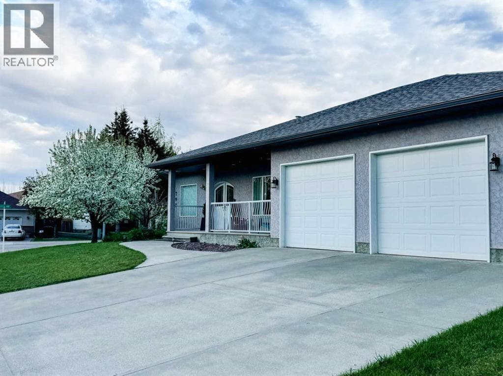 201 Aspen Way — photo 2