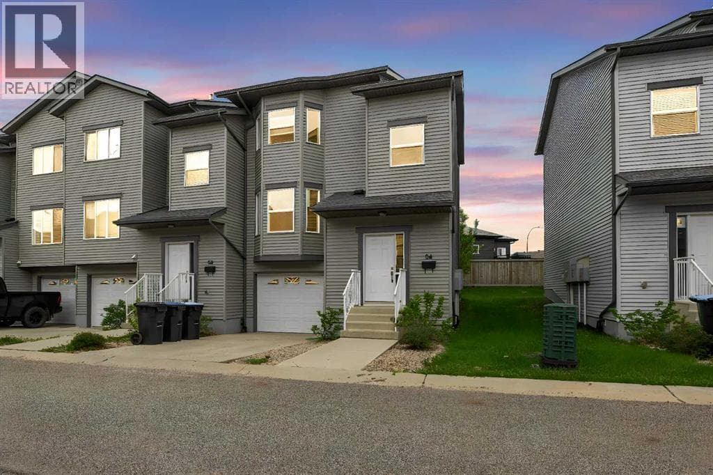 4, 120 Warren Way