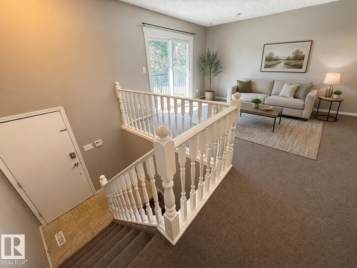 8704 102 AV NW — photo 3