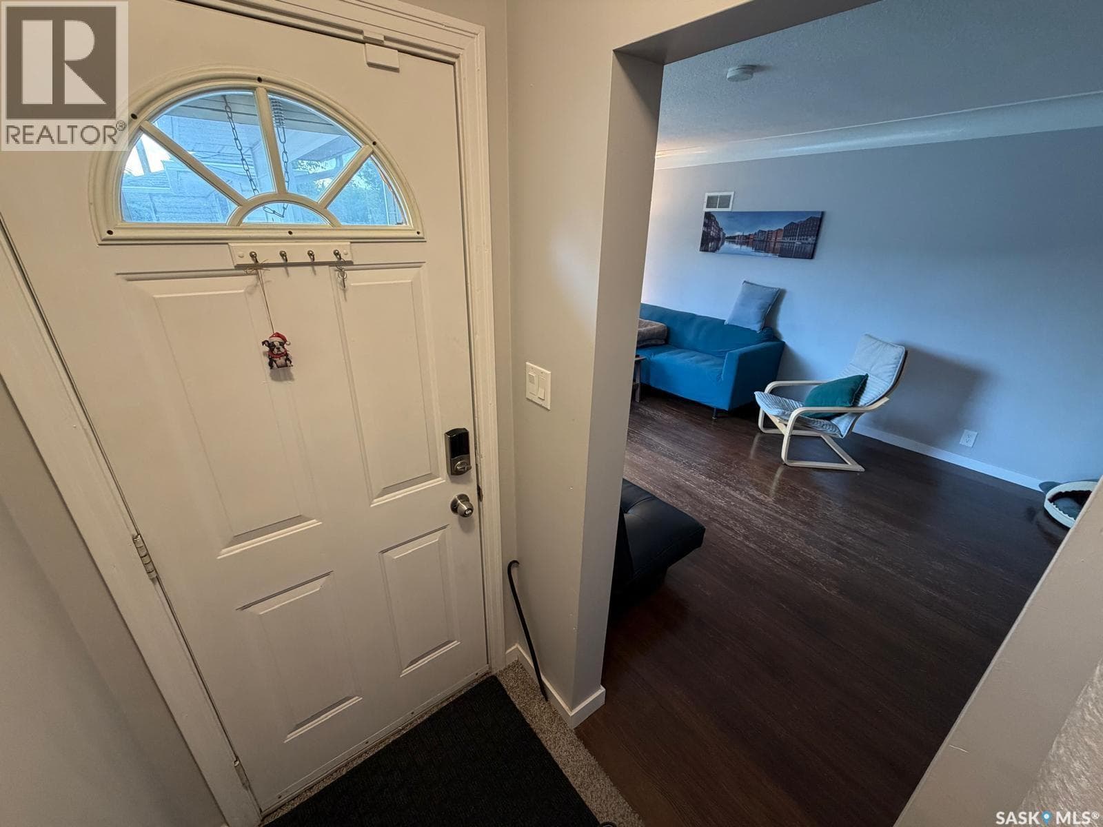 921 TAYLOR STREET E — photo 3