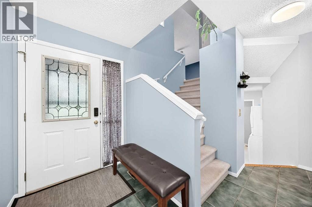 220 Shawbrooke Manor SW — photo 4