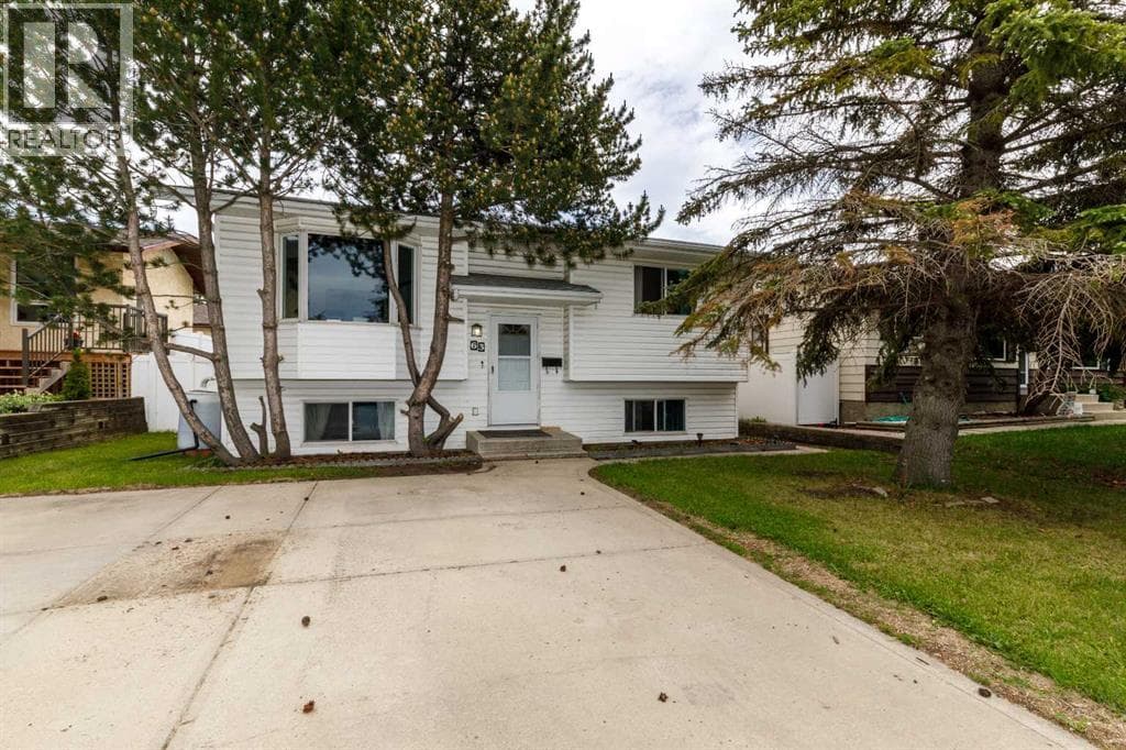 63 Mclevin Crescent