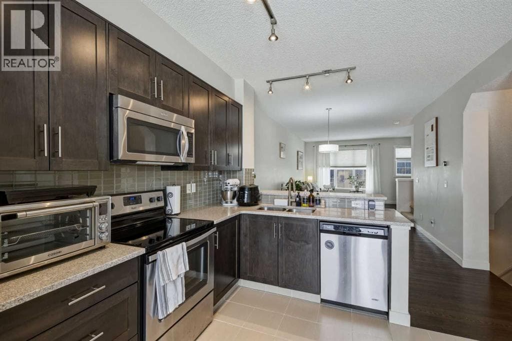 214 Nolanfield Villas NW — photo 5
