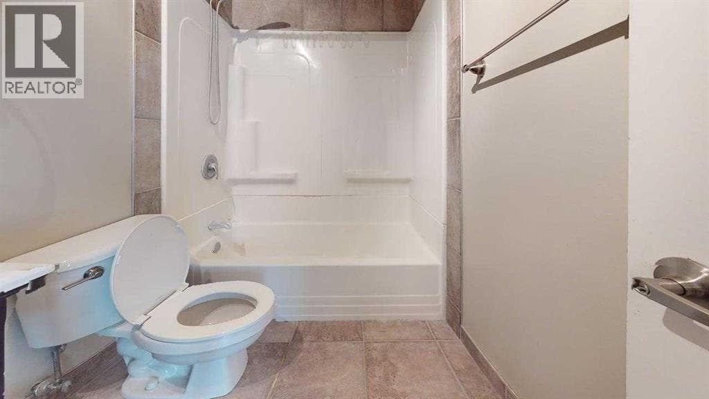 1508, 21 Macdonald Drive — photo 5