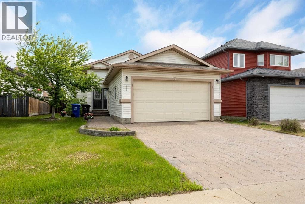 299 Pacific Crescent