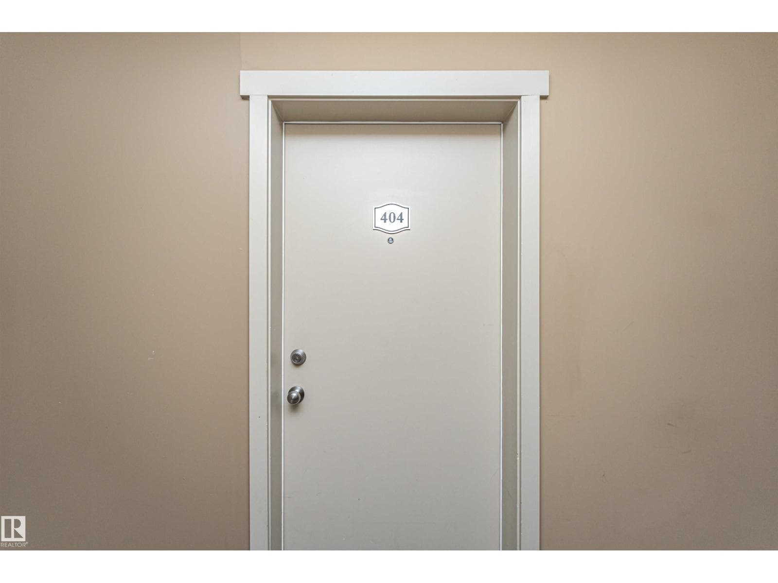 #404 12045 22 AV SW — photo 3